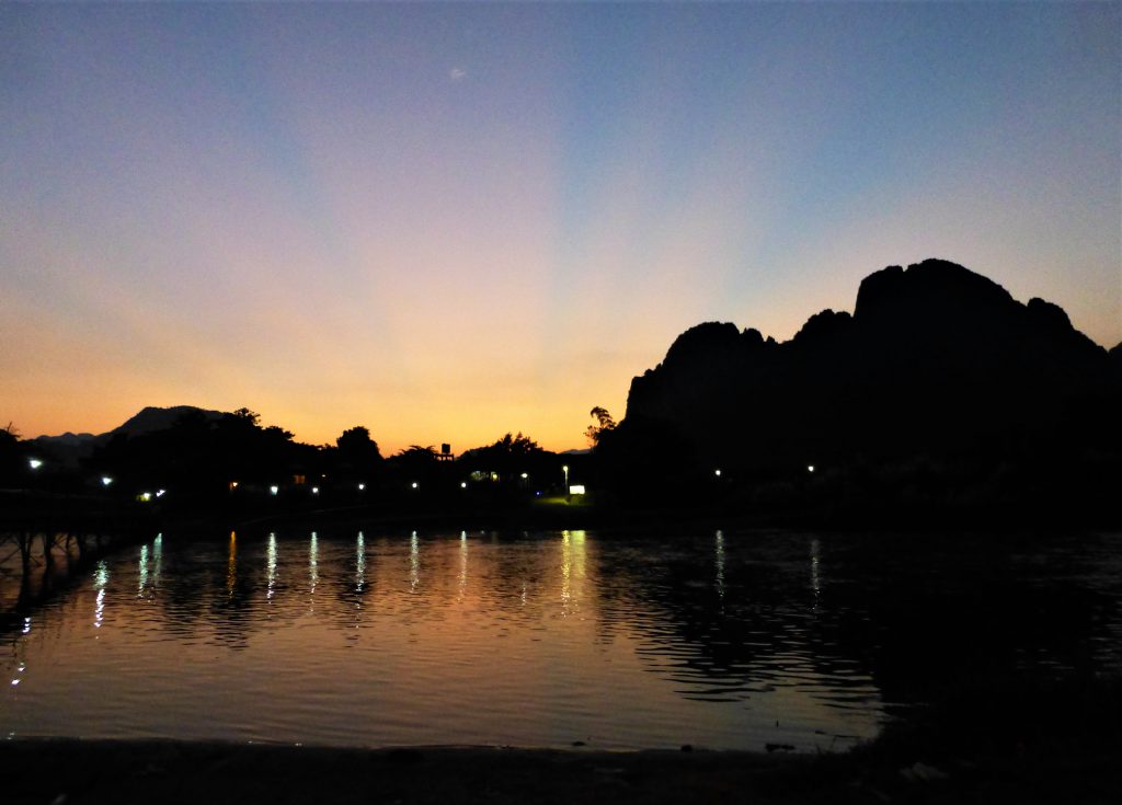 Tuben in Vang Vieng? Laos Tubing in Vang Vieng - Laos