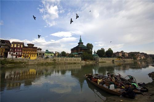 De 5 Hoogtepunten van Srinagar en het Dal meer, Kashmir De 5 Hoogtepunten van Srinagar en het Dal meer, Kashmir