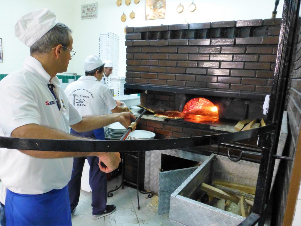 Best Pizza Ever!! L'Antica Pizzeria Da Michele in Napoli