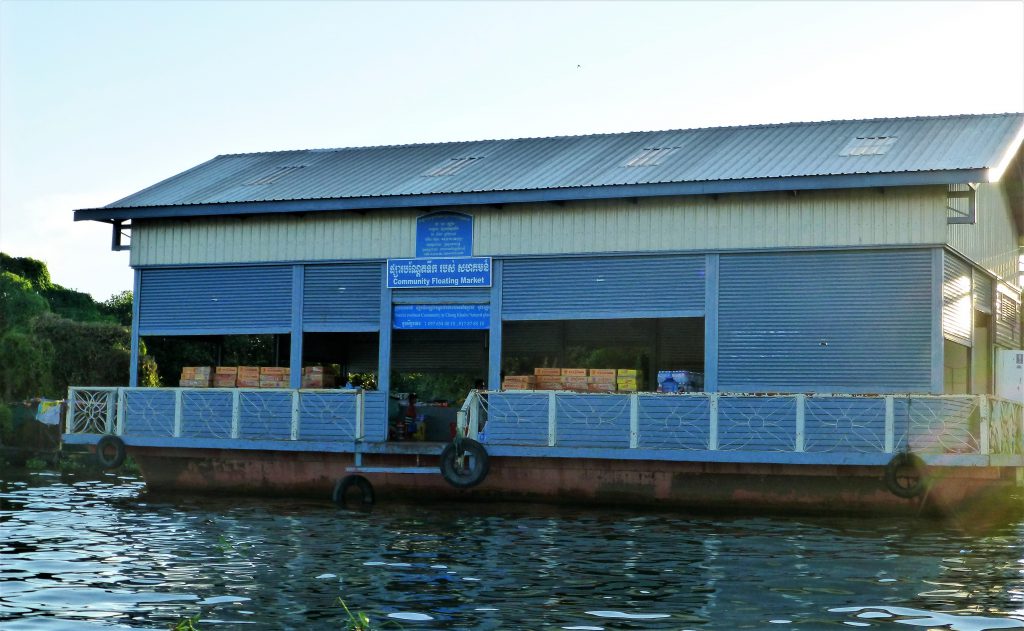 Drijvende stad op het Tonle Sap meer, Siem Reap - Cambodja