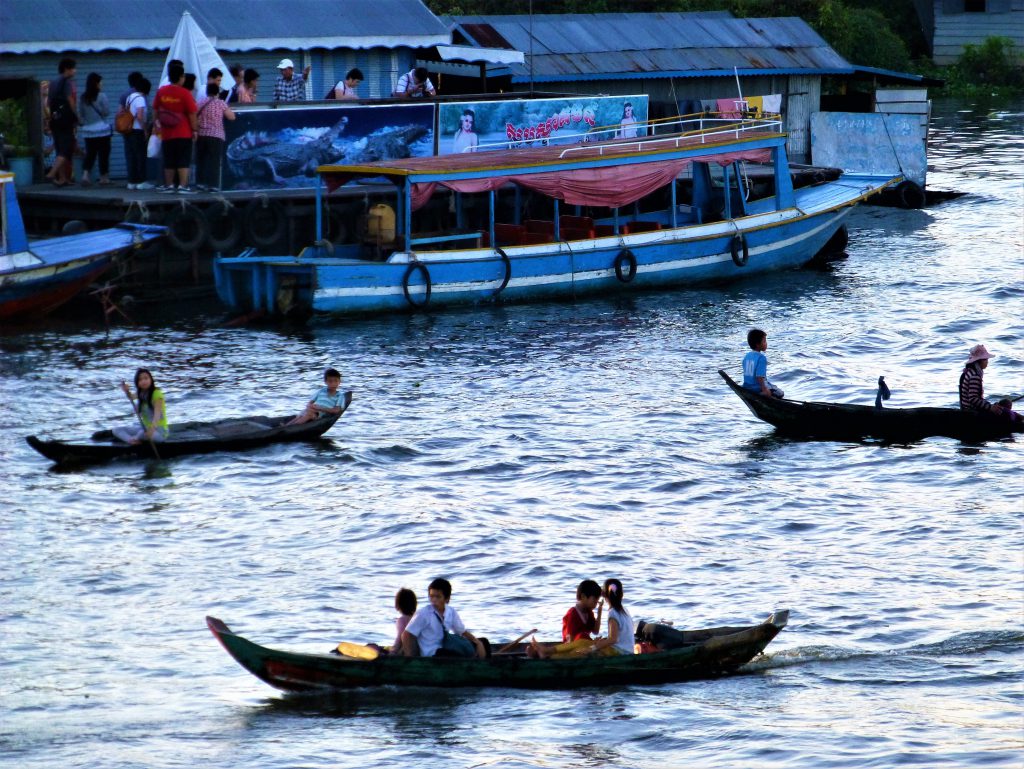 Drijvende stad op het Tonle Sap meer, Siem Reap - Cambodja