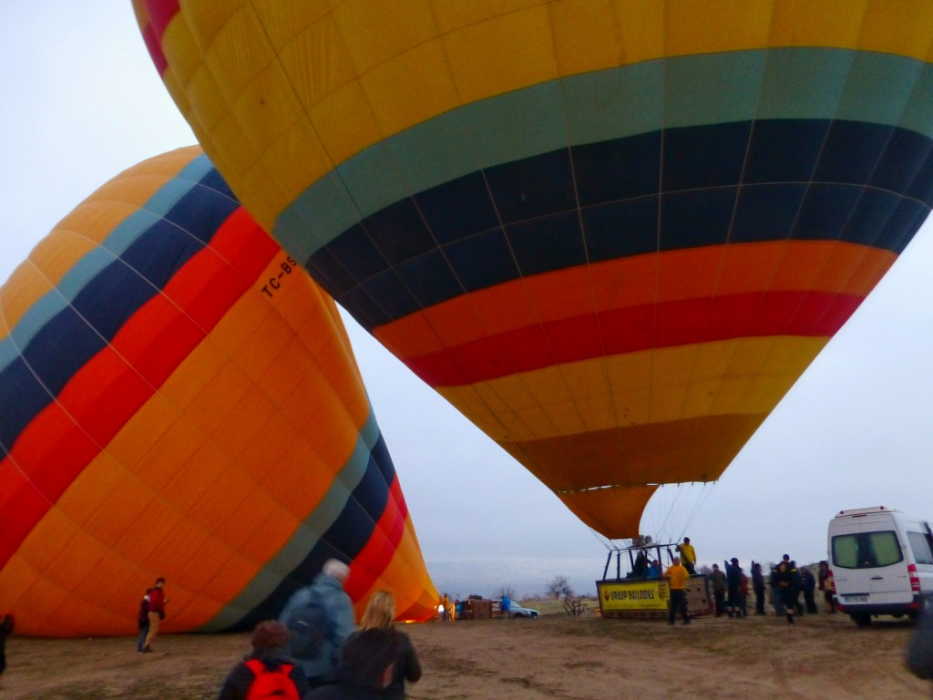 Ballonvaart over Cappadocië tijdens zonsopgang - Turkije