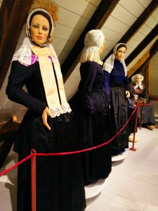 Folklore Costumes, Hellendoorn