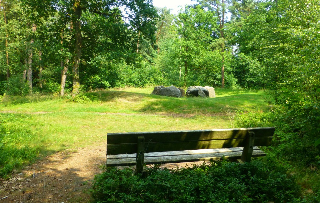 Op zoek naar de hunebedden in Drenthe, Nederland