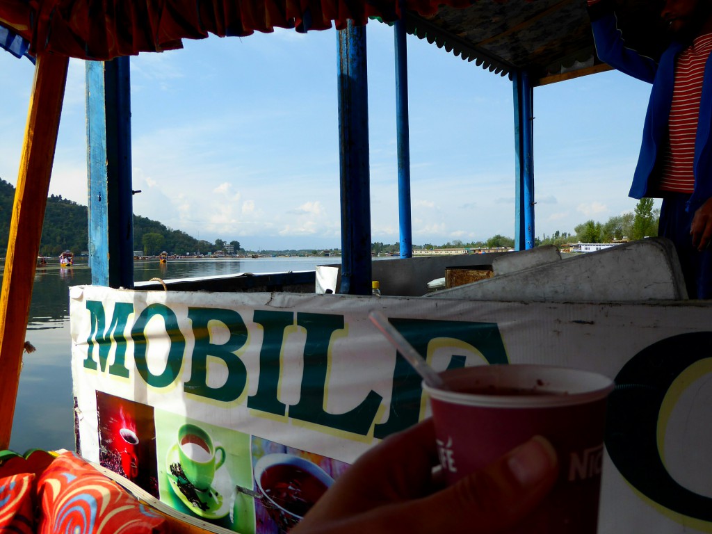 Mobiel Cafe Dal Lake, Srinagar