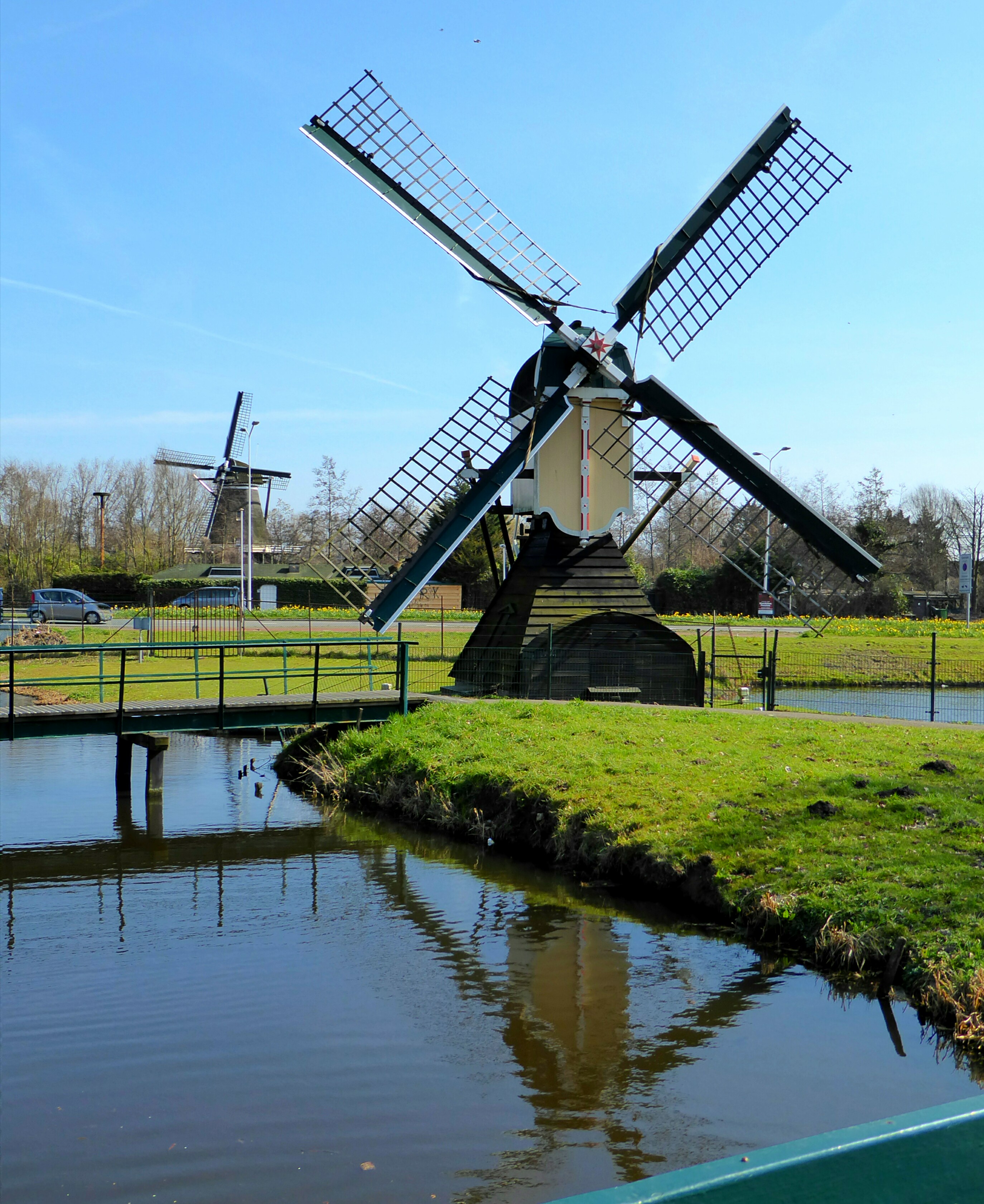 Fietsen langs de mooiste molens van Leiden