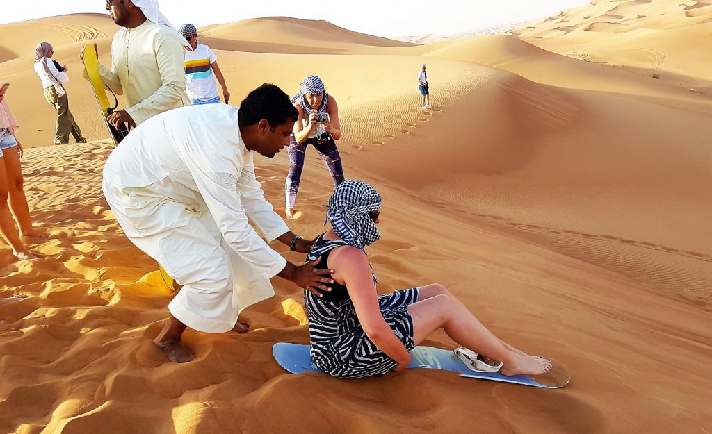 Crossing around the Sanddunes of the UAE