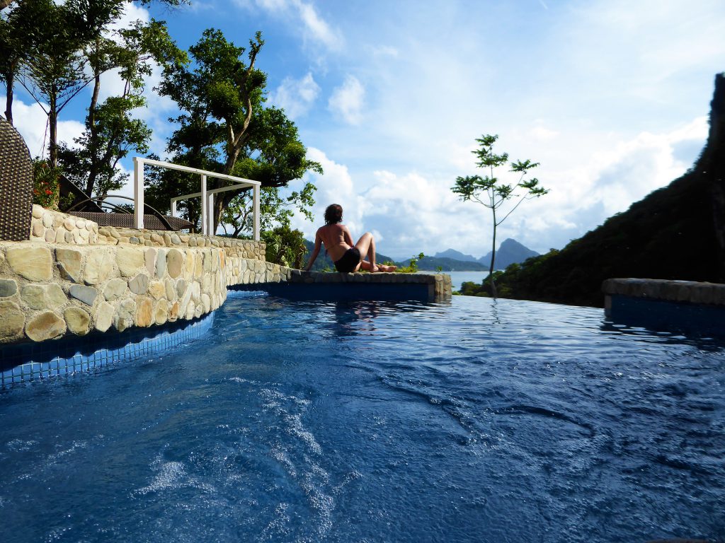 Uitzicht op de Corong Corong Baai vanuit je zwembad - El Nido
