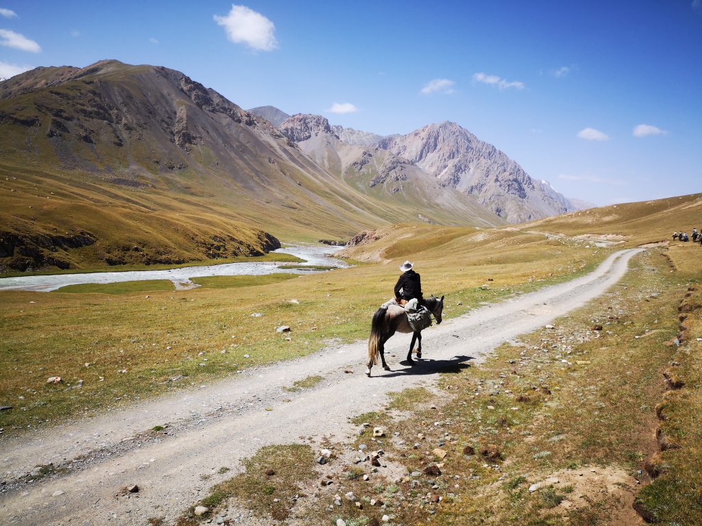 Een trekking per paard in Kirgizië - Centraal Azië