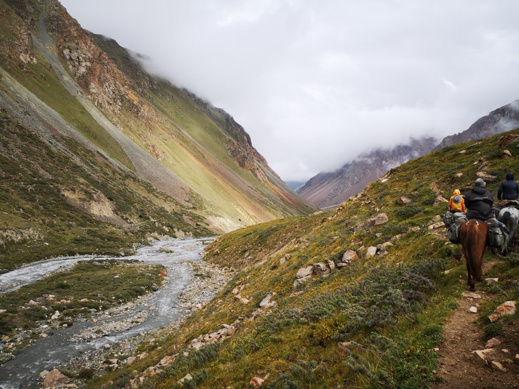 Een trekking per paard in Kirgizië - Centraal Azië