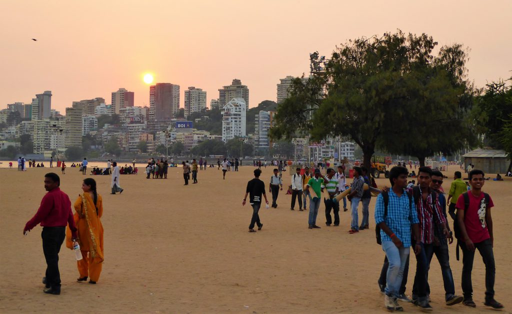 The Complete Travelguide for Mumbai - India (Chowpatti)